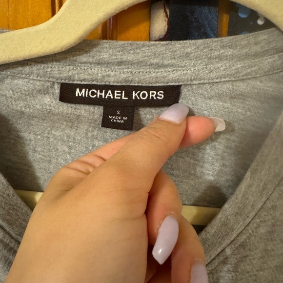 Michael Kors Mens 100% Cotton T Shirt grey Crew Neck Size small - Picture 2 of 2